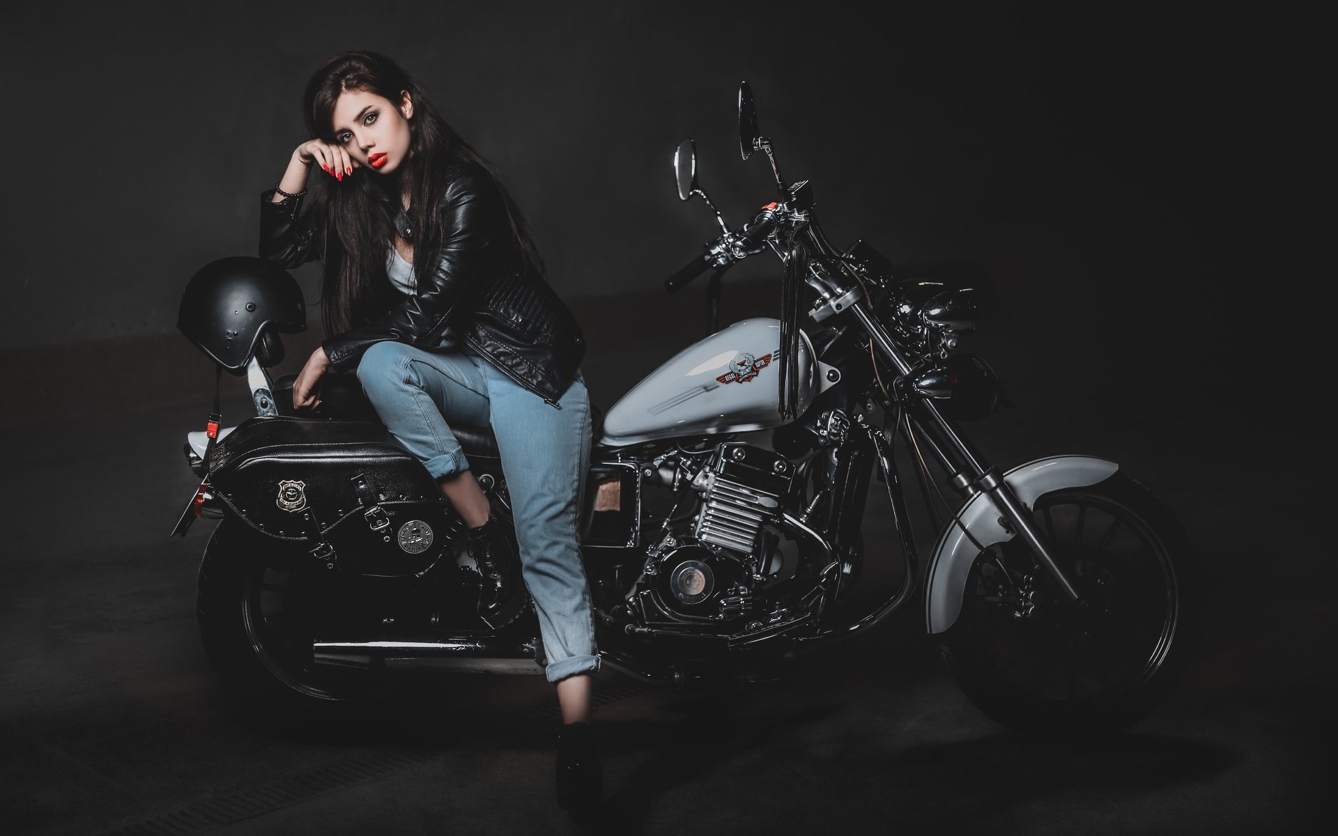 Biker girls: style and drive in St. Johns