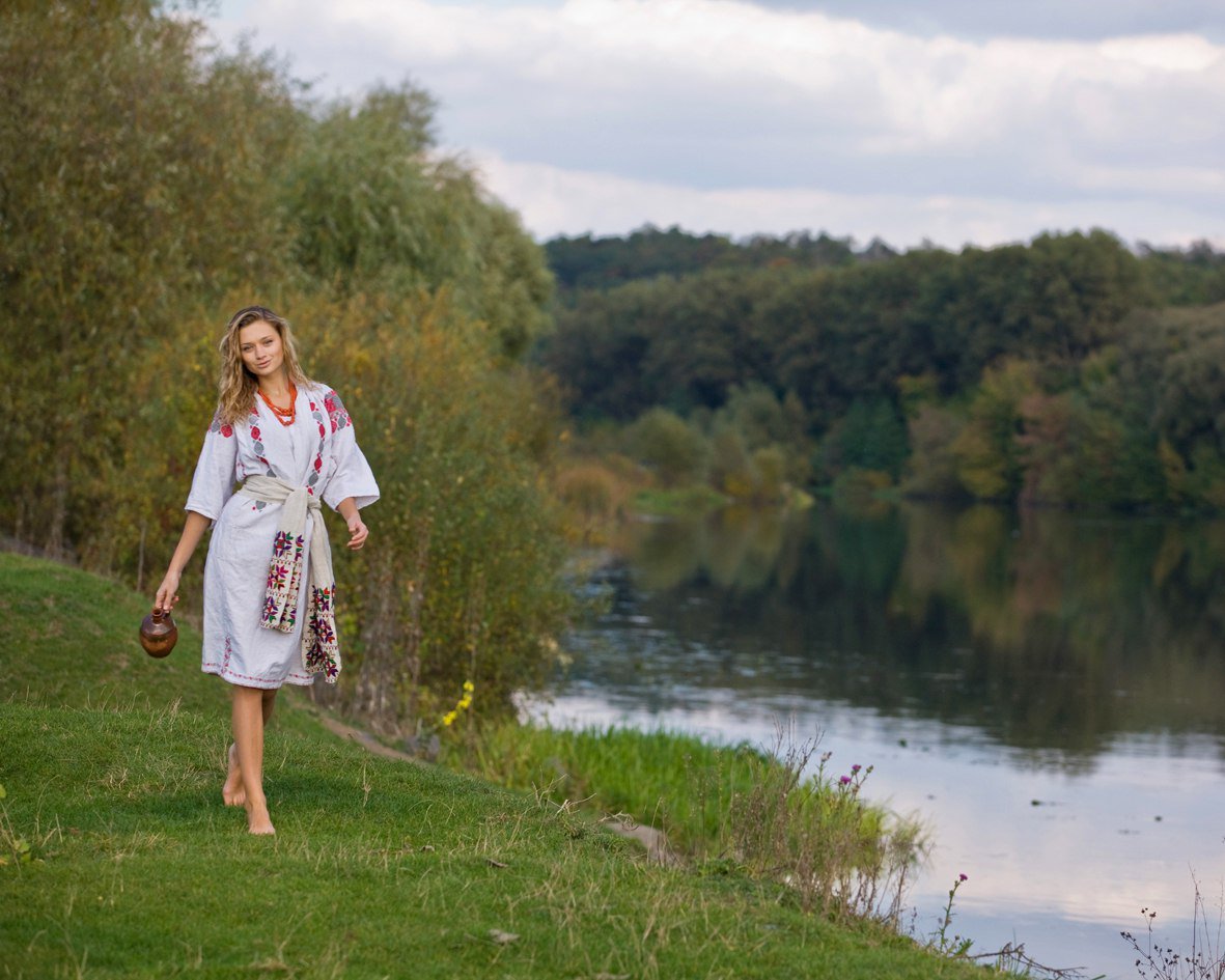 Nude girl Slavic women in St. Johns