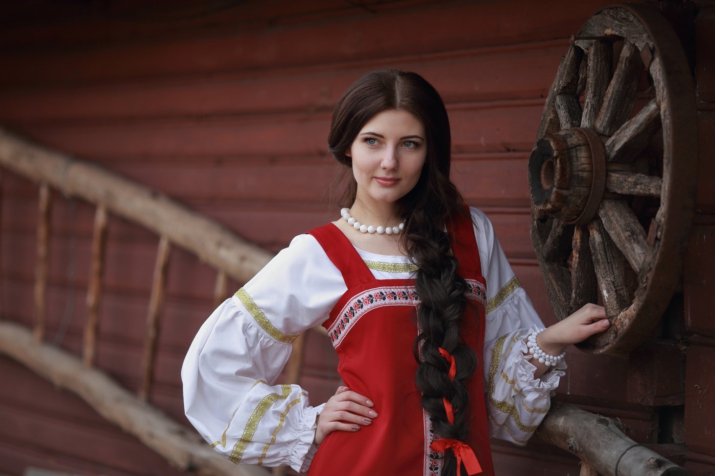 Girls in Slavic costumes in St. Johns