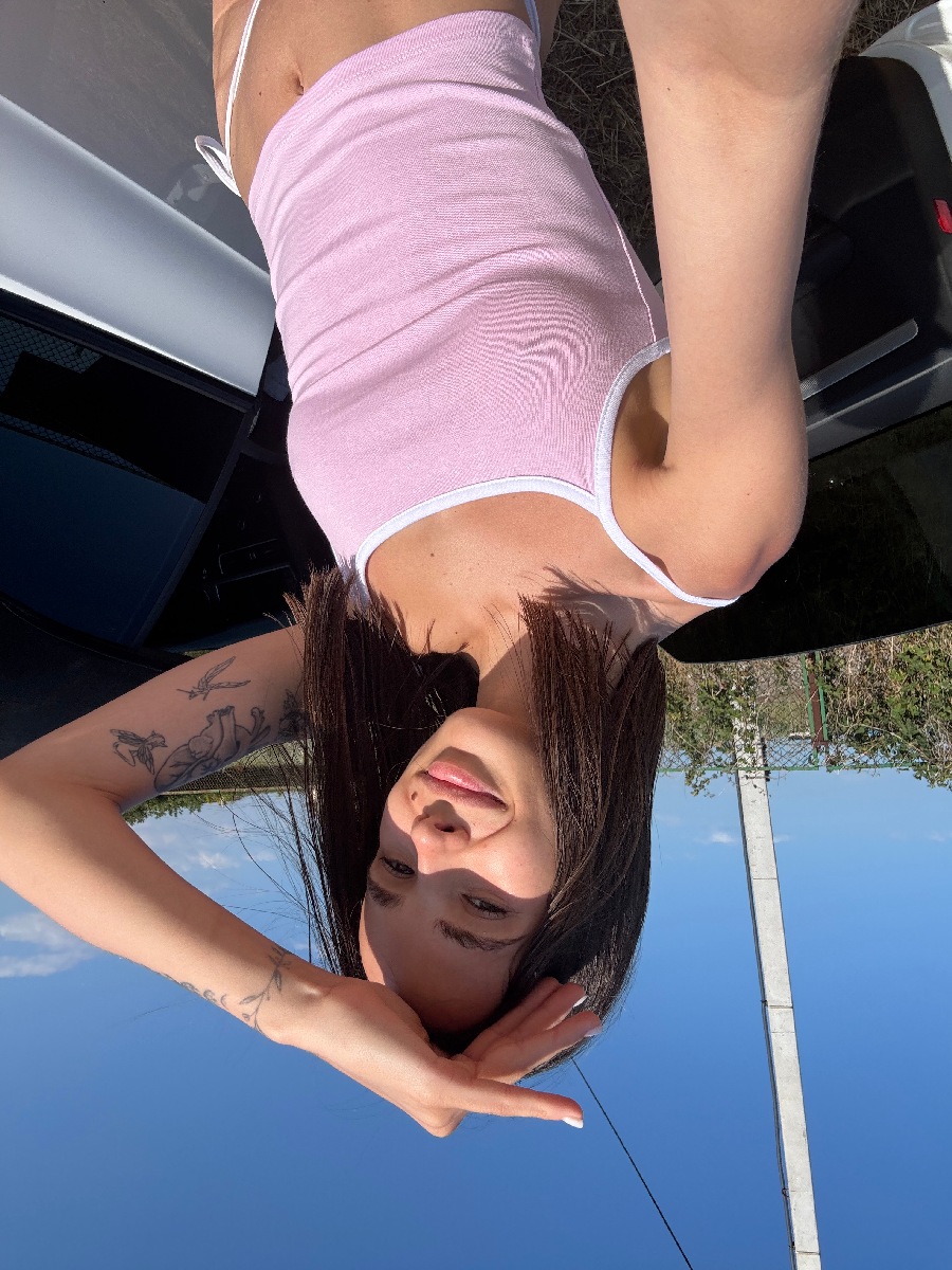 Sexy model Tina in St. Johns